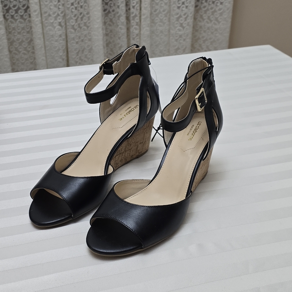 NEW Liz Claiborne Black Wedge Heel Sandals 11 Wedges Ankle Buckle Back Zip Shoes - Picture 9 of 12